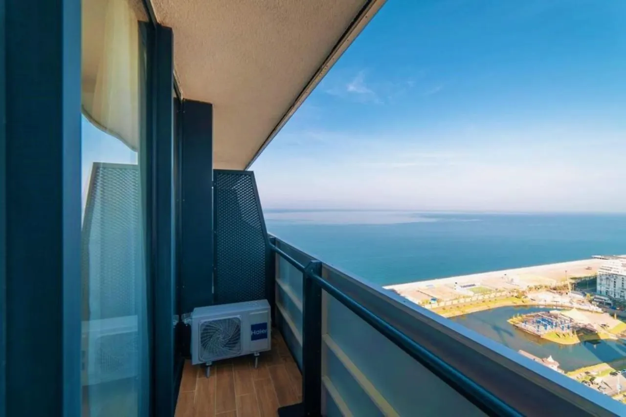 Aparthotel In Orbi City Batumi