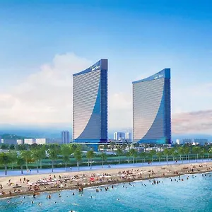 Апартаменты Orbi City Hotel Black Sea View, Батуми